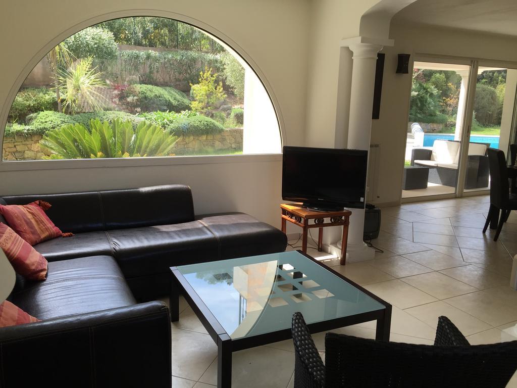 Belle Villa Dans Clos Prive - Saint Raphael Boulouris Экстерьер фото