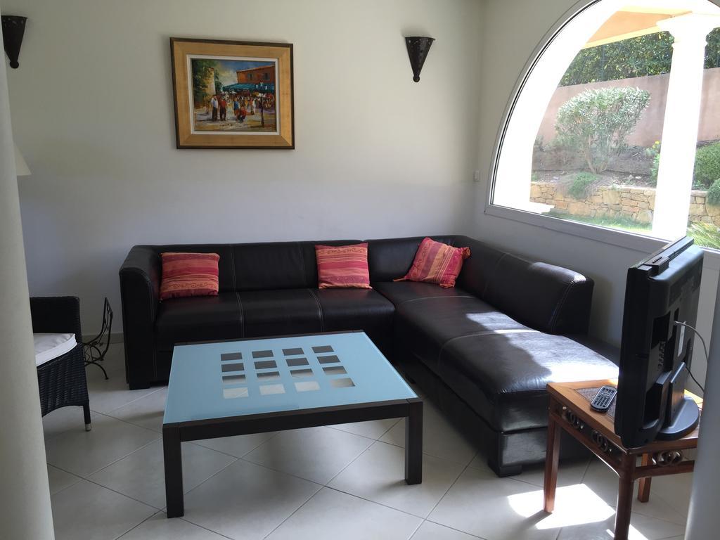 Belle Villa Dans Clos Prive - Saint Raphael Boulouris Экстерьер фото